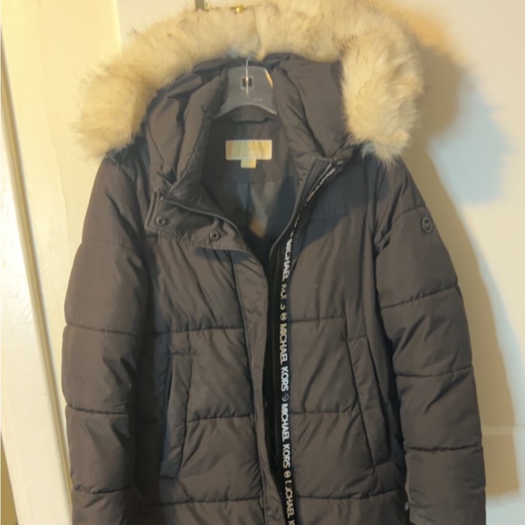 Michael Kors long winter jacket. So warm for the winter. Warmest jacket I own! - Picture 2 of 3